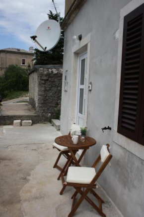 Apartments with WiFi Rijeka - 16026